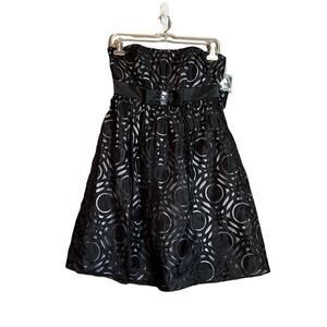 NWT!‎ Flip strapless mini dress. Size 6